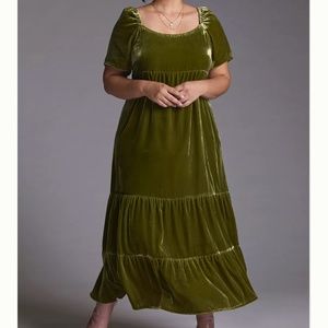 NWT Anthropologie Velvet Empire Waist Midi Dress Green Size 12